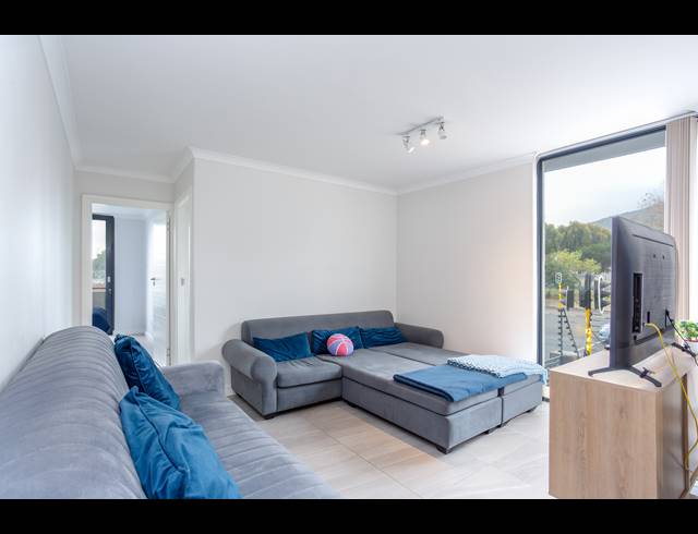 2 BEDROOM APARTMENT FOR SALE IN OBSERVATORY